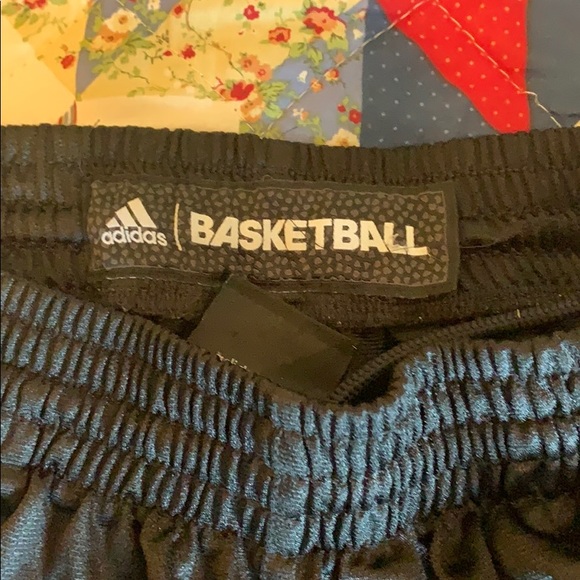 Men’s ADIDAS Shorts - Picture 2 of 5